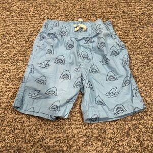Boys shark shirt size 3t.
